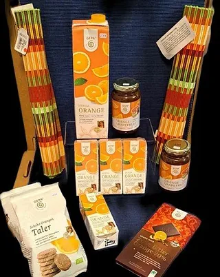 Fair-Trade GEPA Orangenprodukte: Saft, Marmelade, Schokolade, Kekse.